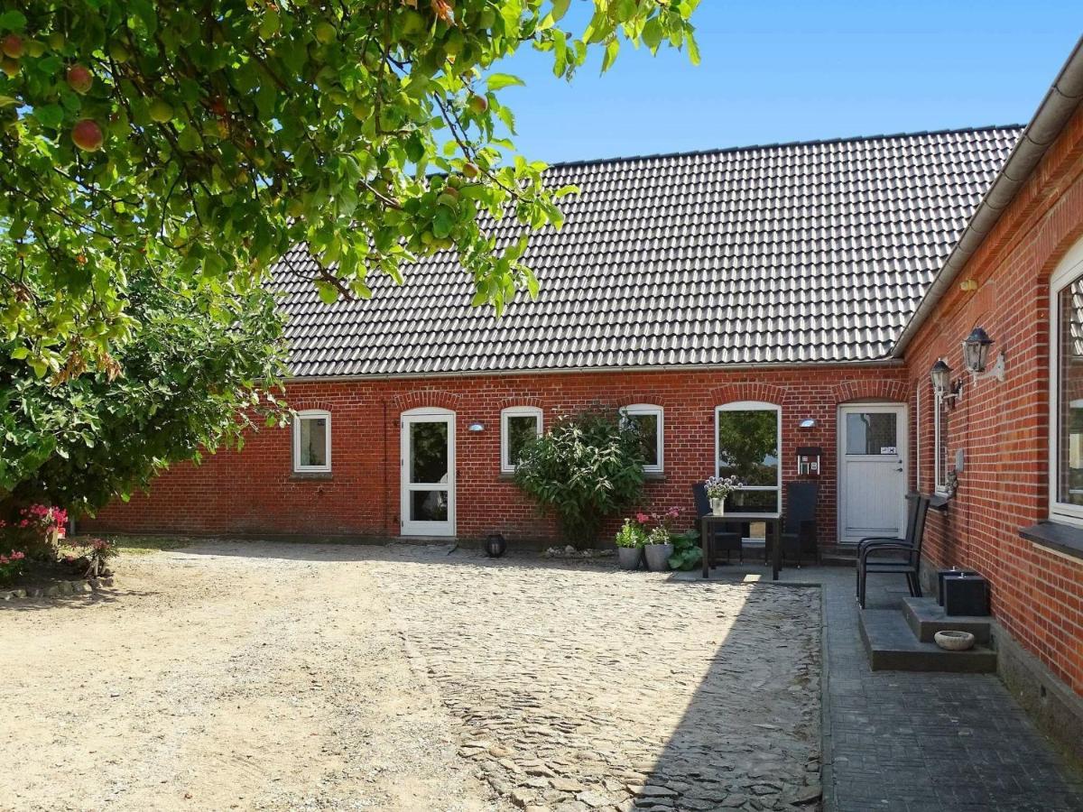 14 Person Holiday Home In R Sk Bing Эрёскёбинг Экстерьер фото
